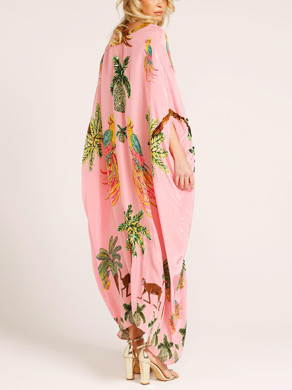 Robe unique à manches tombantes