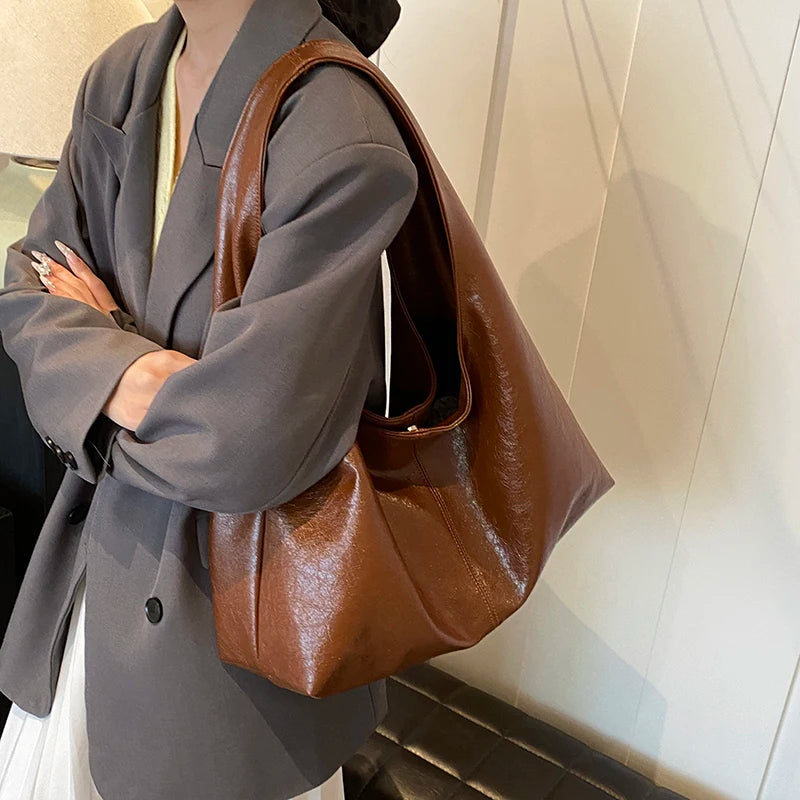 The Larg Bella Shoulder Bag