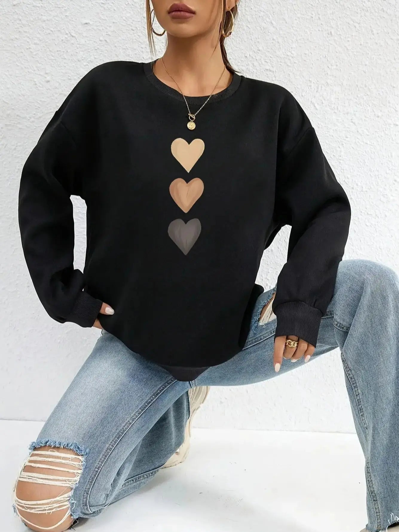 Dorte™ | Women's Sweatshirt with Three Hearts Print