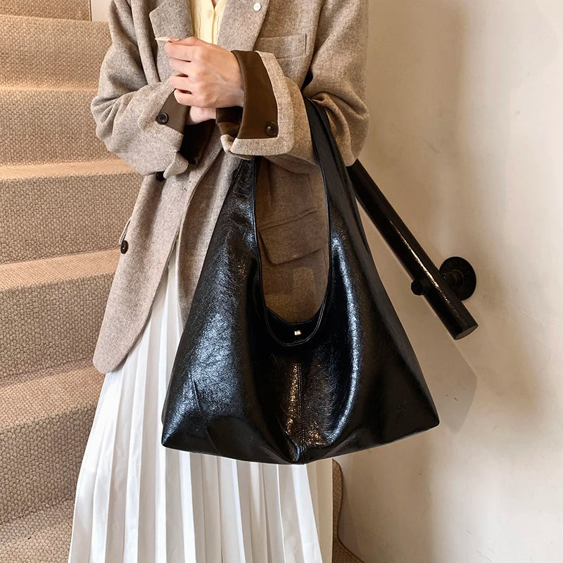 The Larg Bella Shoulder Bag