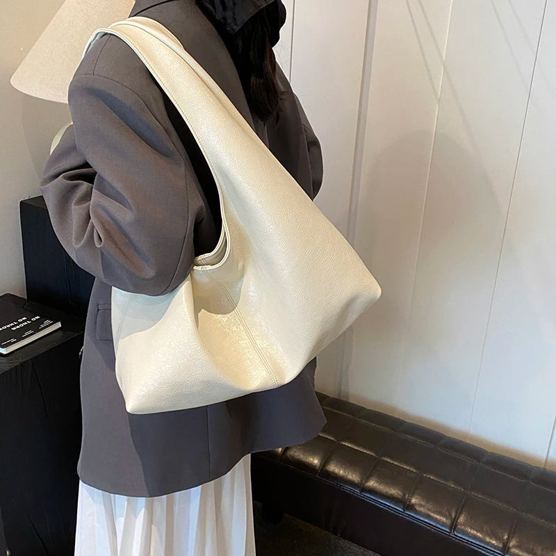 The Larg Bella Shoulder Bag