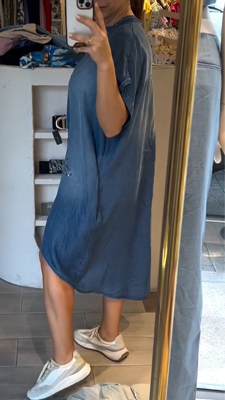 Dorte™ | Casual denim dress with V-neck and buttons, ideal for everyday style