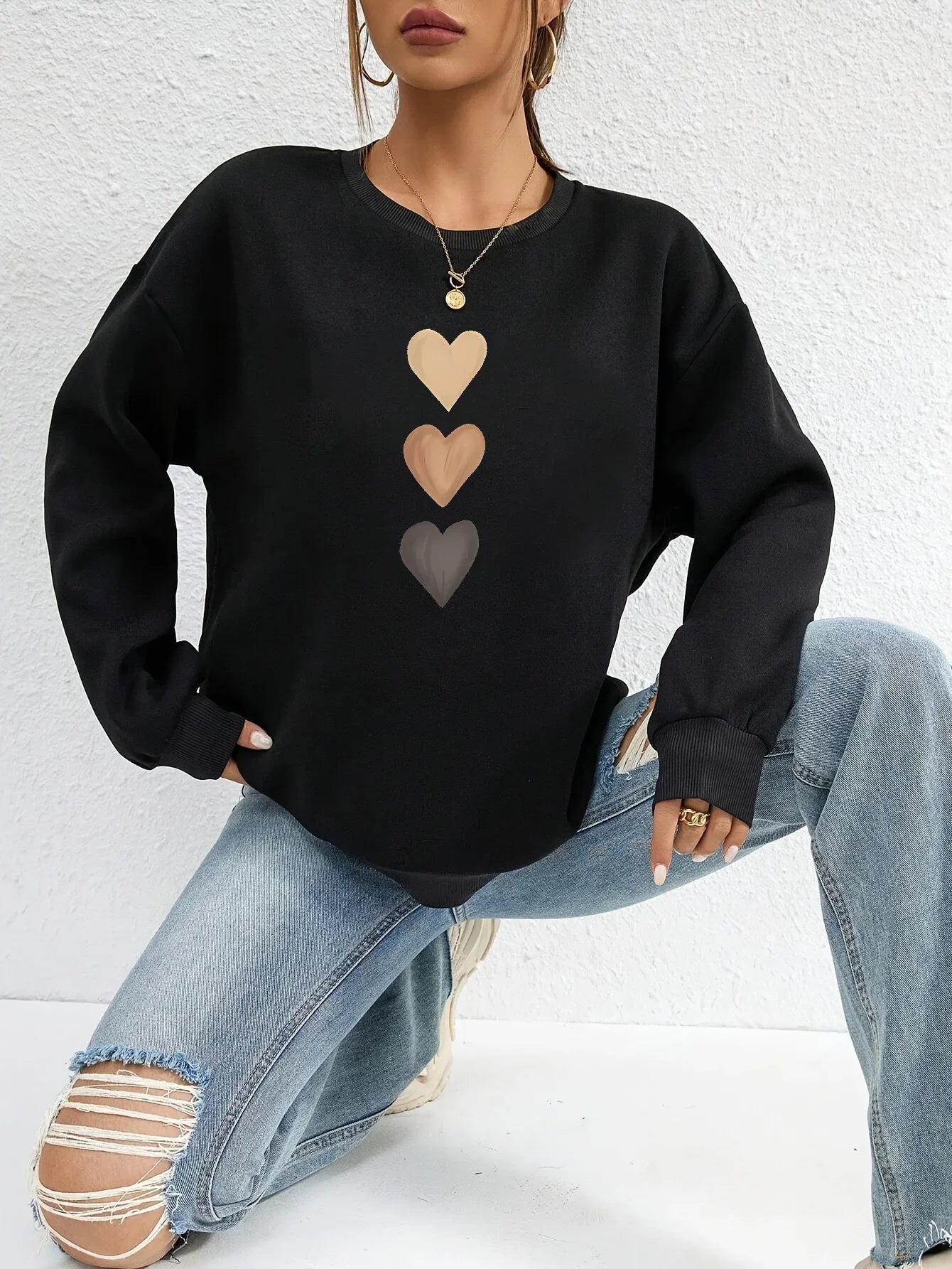 Dorte™ | Women's Sweatshirt with Three Hearts Print