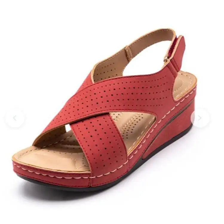Frances | Comfortabele sandaal met sleehak